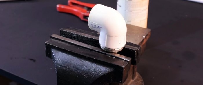 Como fazer uma conexão roscada desmontável de tubos de plástico sem soldar