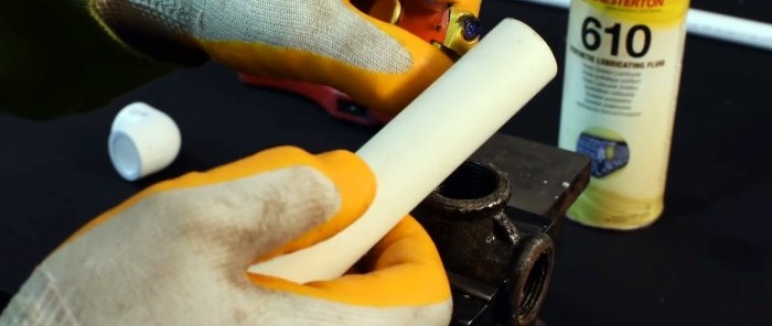 Како направити навојну демонтажну везу пластичних цеви без лемљења