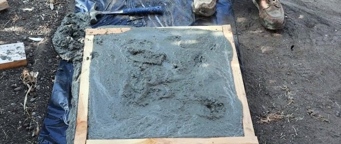 How to make concrete paving slabs for the garden with the appearance of paving stones