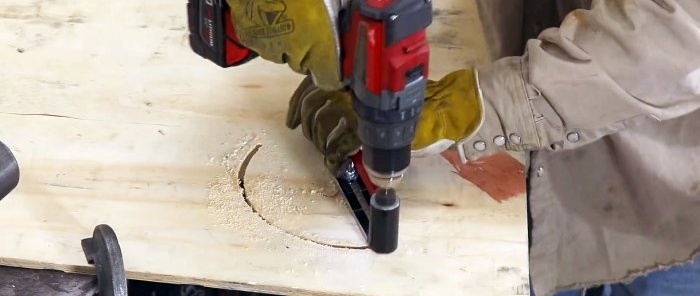 DIY milling compass for a screwdriver