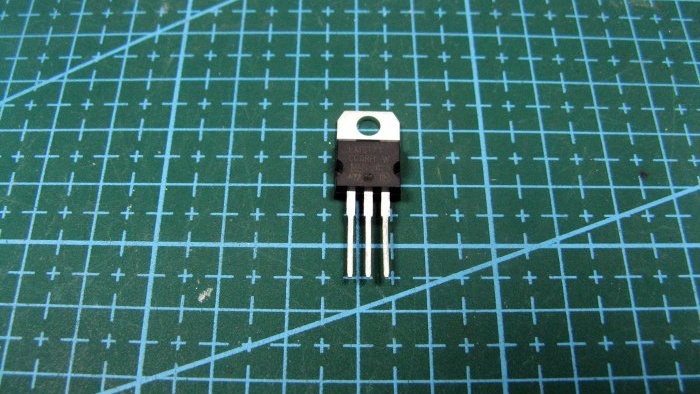 Un utile accessorio per un multimetro per misurare resistori a bassa resistenza