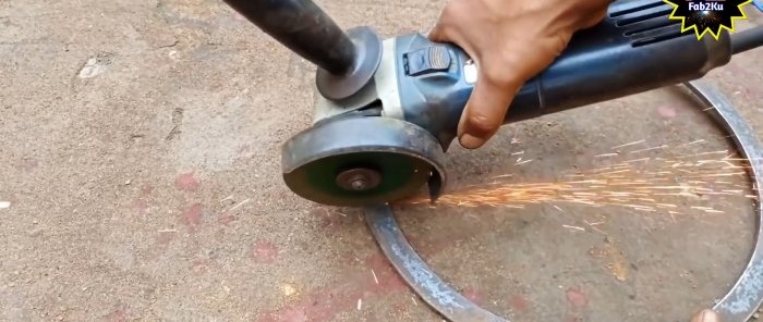 How to make a device for bending a steel strip into a circle on an edge