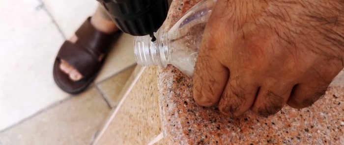 How to make a simple fruit picker from high branches from a PET bottle