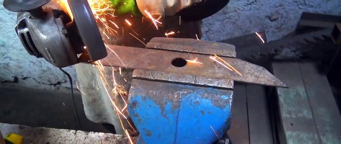 Πώς να φτιάξετε έναν αξιόπιστο θρυμματιστή ξύλου από σκουπίδια