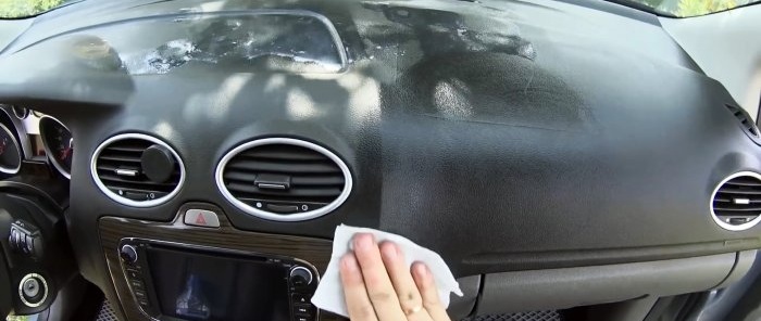 Cheap polish for your car's dashboard