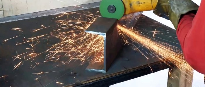 How to make a wood lathe from an angle grinder