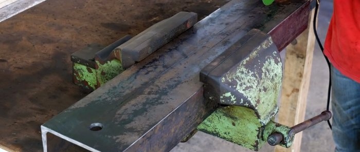 Paano gumawa ng isang wood lathe mula sa isang gilingan ng anggulo