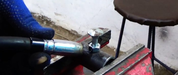 Πώς να φτιάξετε μια μηχανή λείανσης από έναν παλιό κινητήρα απογυμνωτή