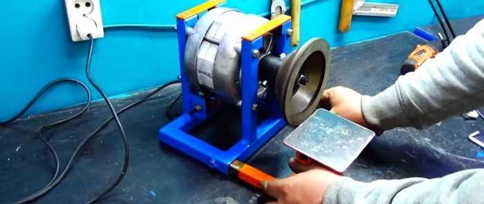 Paano gumawa ng grinding machine mula sa isang lumang stripper engine
