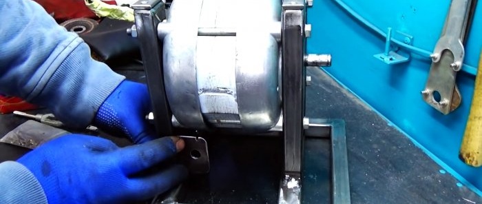 Eski bir striptizci motorundan taşlama makinesi nasıl yapılır