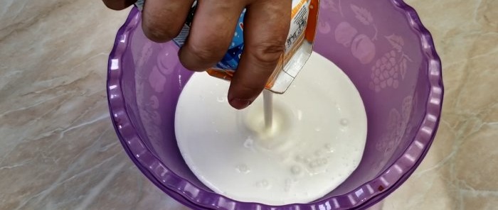 Kondensert melkekrem og bær 3 ingredienser til deilig hjemmelaget is