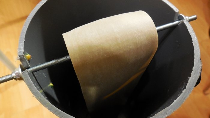 Comment fabriquer un générateur Van de Graaff à partir d'un tuyau en PVC