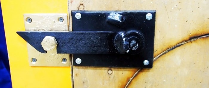 How to make a latch on a door with a secret lock