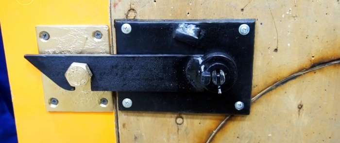 How to make a latch on a door with a secret lock