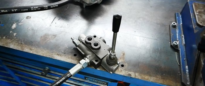 How to make a powerful hydraulic drive from a starter and an oil pump from a tractor