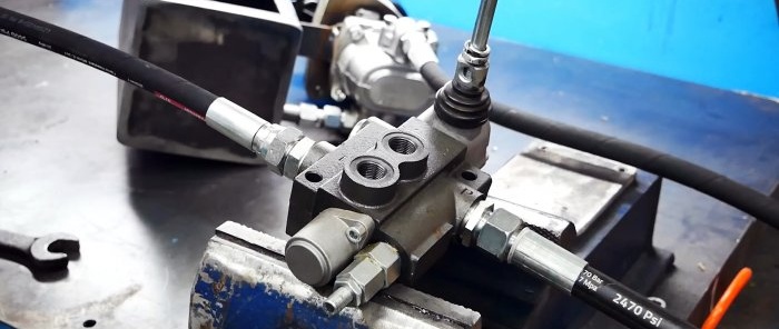 How to make a powerful hydraulic drive from a starter and an oil pump from a tractor