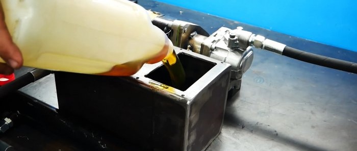 Cum să faci o acționare hidraulică puternică de la un demaror și o pompă de ulei de la un tractor