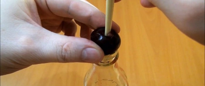 5 ways to remove pits from cherries without special gadgets
