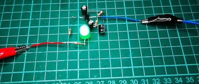LED blikač len s 1 tranzistorom