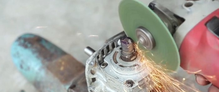 Hvordan montere et vinkelgir for en drill fra en ødelagt kvern