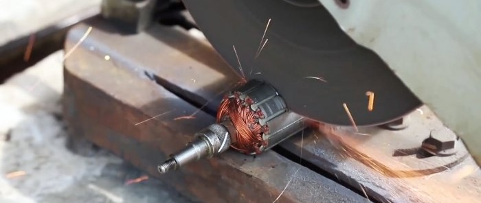 Hvordan montere et vinkelgir for en drill fra en ødelagt kvern