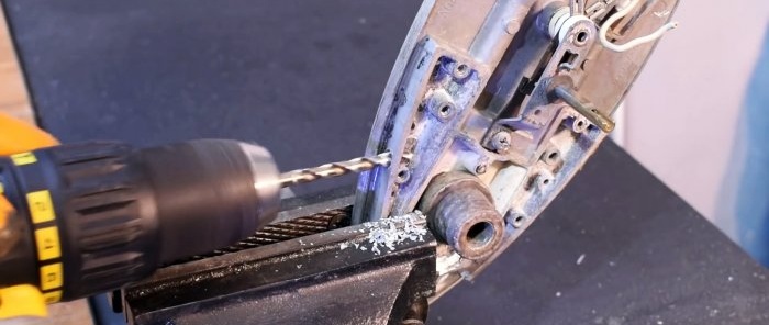 Cum să faci un fier de lipit pentru lipirea țevilor PP dintr-un fier de călcat vechi cu propriile mâini