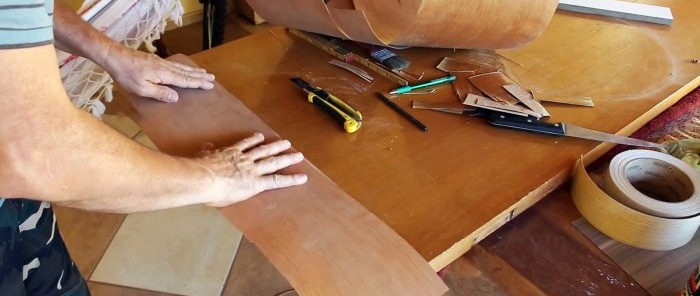 Kaip pataisyti drožles ir sluoksnius medinių durų apačioje
