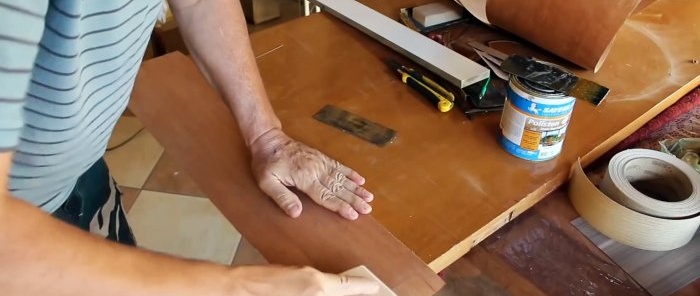 How to repair chips and delaminations at the bottom of a wooden door