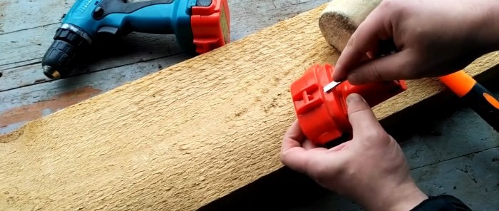 How to convert a cordless screwdriver into a corded one without any extra effort