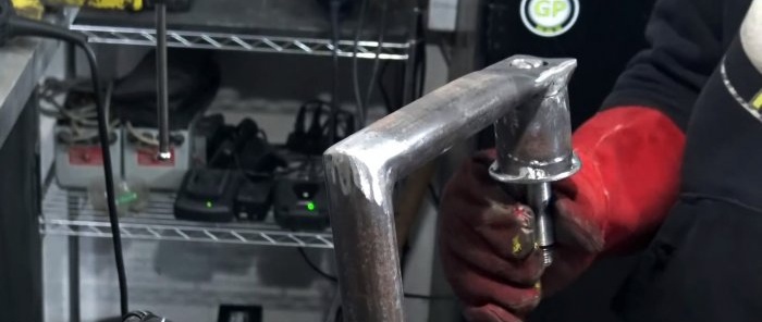 Hvordan lage en uforgjengelig elektrisk sparkesykkel med en kraftig ramme