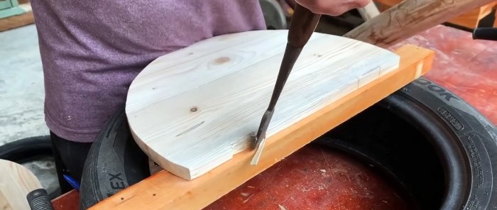 Comment fabriquer une chaise d'extérieur avec de vieux pneus