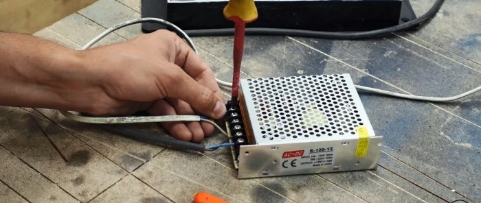 Cum se face un menghin electromagnetic dintr-un cuptor cu microunde pentru fixare instantanee