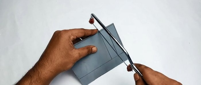 Hvordan lage en lommegenerator for å lade telefonen som alltid er klar til bruk