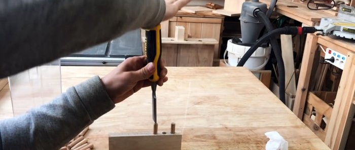 Comment fixer des chevilles dans le bois selon le principe des ancrages dans le béton