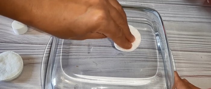 Der schnellste Weg, Aufkleber vom Geschirr zu entfernen