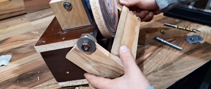 Hoe je een 2-in-1 slijp- en slijpopzetstuk voor een boormachine maakt van een slijpversnellingsbak