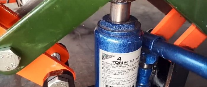 Homemade attachment for doubling the lifting height of a hydraulic jack