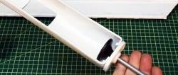 Kako napraviti pištolj za brtvljenje za odvijač od PVC cijevi