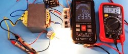 Kako napraviti jednostavan 12-220 V pretvarač snage 2500 W i frekvencije 50 Hz