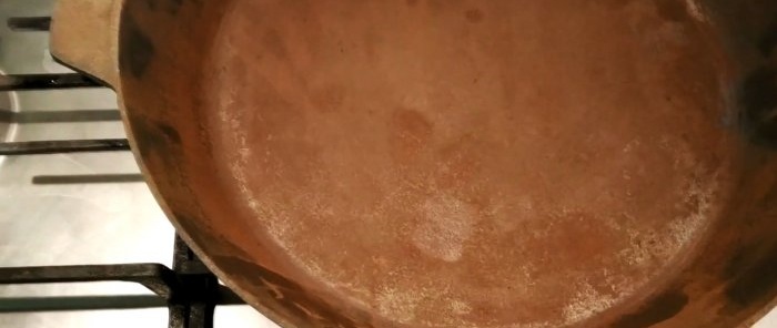 How to restore a cast iron skillet and make it non-stick