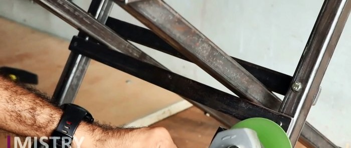 Hvordan lage en slitesterk og komfortabel sammenleggbar stol fra enkle materialer med egne hender