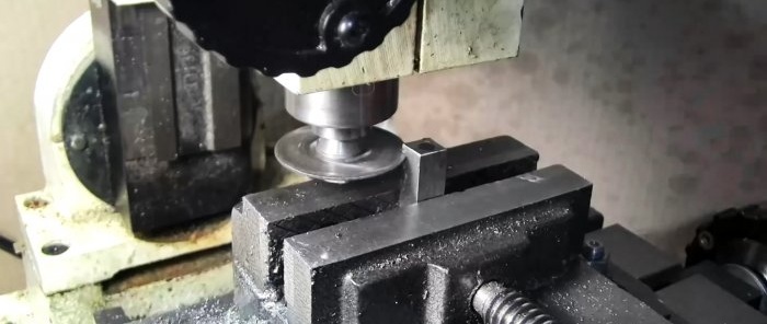 Making knurls for a lathe from disposable lighters