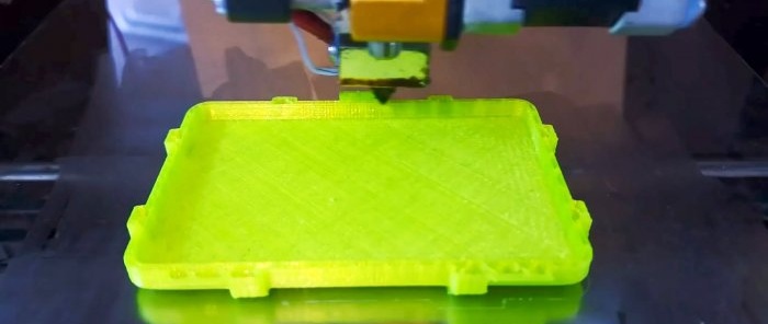 Hoe maak je van een PET-fles plastic filament voor een 3D-printer?