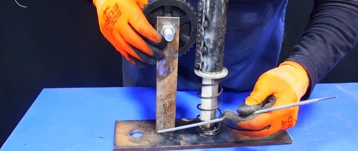 Simpleng chain at star driven drill stand