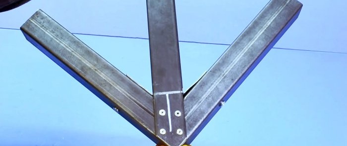 Как да направите връзка на профилни тръби без заваряване под прав ъгъл с стрела