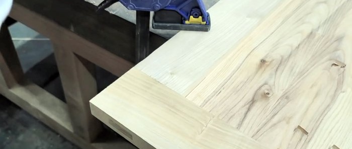 Come unire pezzi di legno senza colla utilizzando tenone e cunei distanziatori