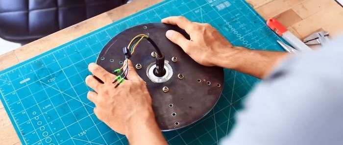 Comment fabriquer une éolienne à partir d'une roue de moteur d'hoverboard