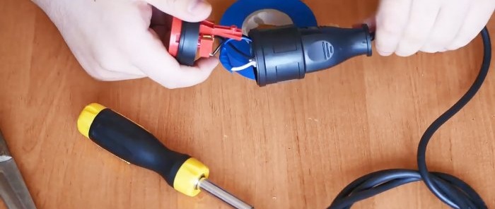 Како саставити једноставан продужни кабл са меким стартом за електрични алат