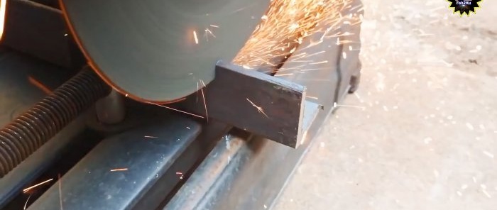 How to make a heavy-duty arched box from angle steel