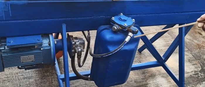 Hur man gör en press för produktion av bränslebriketter från sågspån